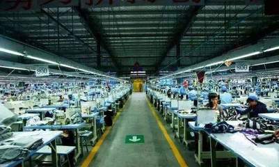 抗疫擴(kuò)產(chǎn)能！服裝代工巨頭申洲國際加速布局東南亞，越南、柬埔寨再招2.7萬員工